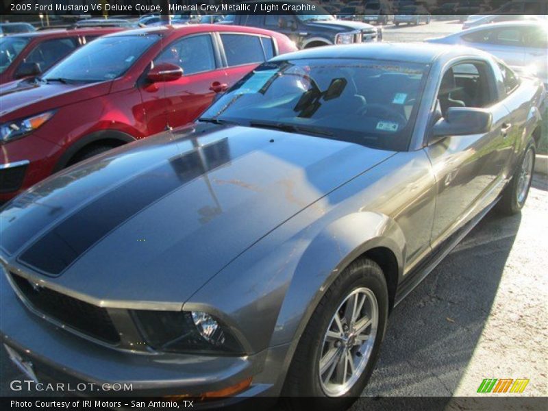 Mineral Grey Metallic / Light Graphite 2005 Ford Mustang V6 Deluxe Coupe