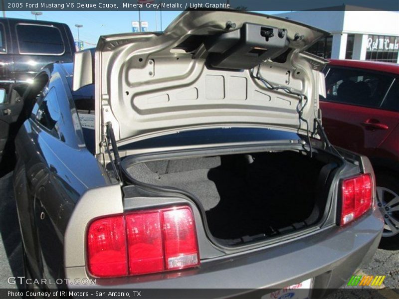 Mineral Grey Metallic / Light Graphite 2005 Ford Mustang V6 Deluxe Coupe