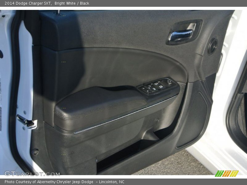 Bright White / Black 2014 Dodge Charger SXT