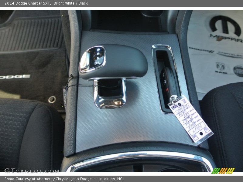 Bright White / Black 2014 Dodge Charger SXT