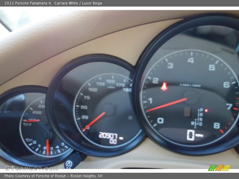 Carrara White / Luxor Beige 2011 Porsche Panamera 4