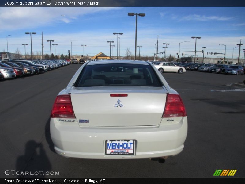 Dover White Pearl / Black 2005 Mitsubishi Galant ES