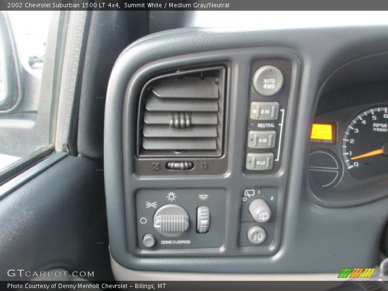 Summit White / Medium Gray/Neutral 2002 Chevrolet Suburban 1500 LT 4x4