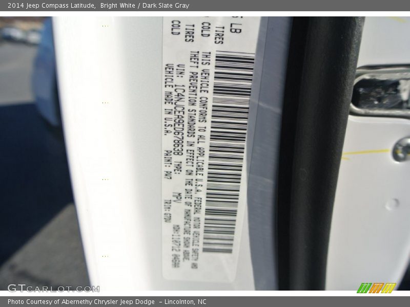 Bright White / Dark Slate Gray 2014 Jeep Compass Latitude