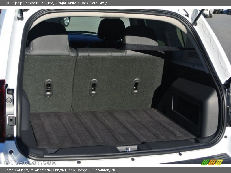 Bright White / Dark Slate Gray 2014 Jeep Compass Latitude