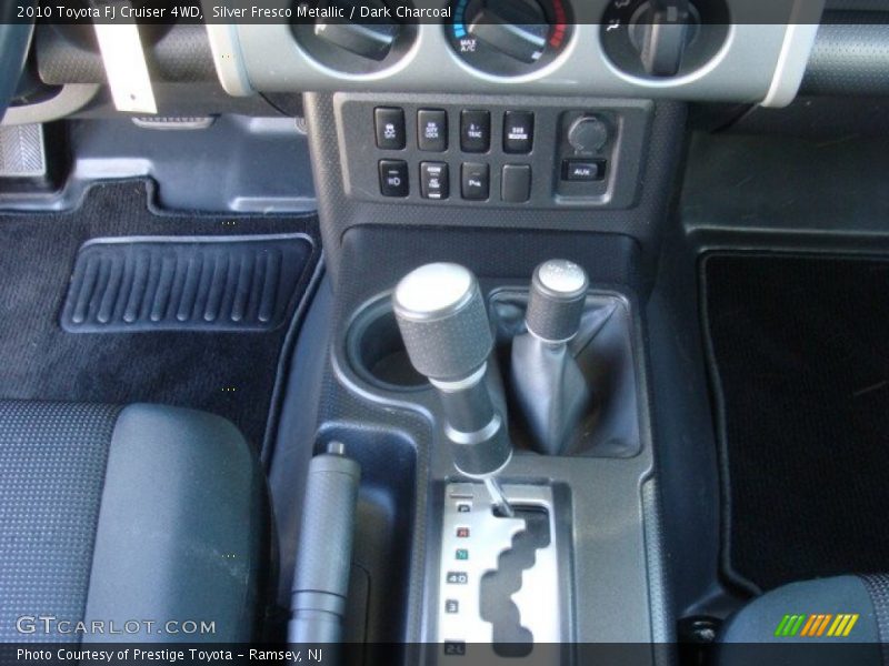 Silver Fresco Metallic / Dark Charcoal 2010 Toyota FJ Cruiser 4WD