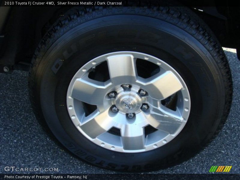 Silver Fresco Metallic / Dark Charcoal 2010 Toyota FJ Cruiser 4WD