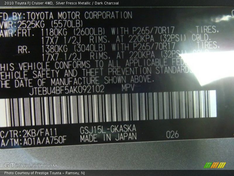 Silver Fresco Metallic / Dark Charcoal 2010 Toyota FJ Cruiser 4WD