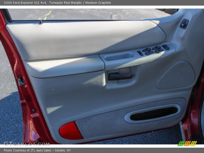 Toreador Red Metallic / Medium Graphite 2000 Ford Explorer XLS 4x4