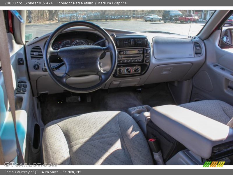 Toreador Red Metallic / Medium Graphite 2000 Ford Explorer XLS 4x4