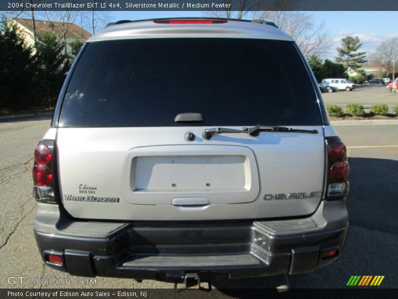 Silverstone Metallic / Medium Pewter 2004 Chevrolet TrailBlazer EXT LS 4x4
