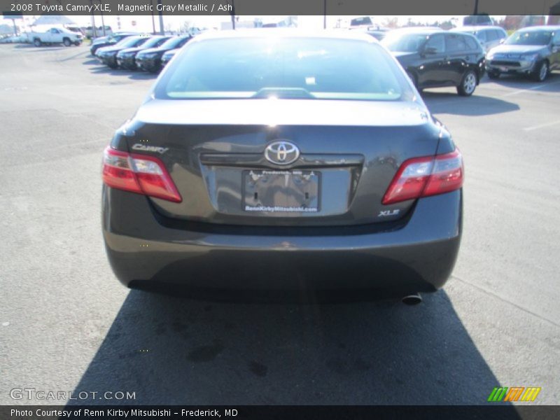 Magnetic Gray Metallic / Ash 2008 Toyota Camry XLE