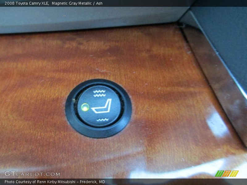 Magnetic Gray Metallic / Ash 2008 Toyota Camry XLE