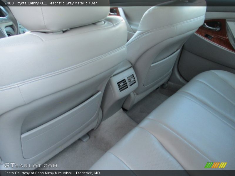 Magnetic Gray Metallic / Ash 2008 Toyota Camry XLE