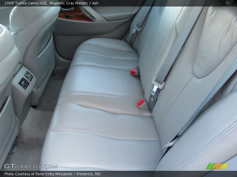 Magnetic Gray Metallic / Ash 2008 Toyota Camry XLE