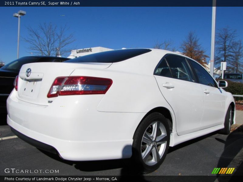 Super White / Ash 2011 Toyota Camry SE