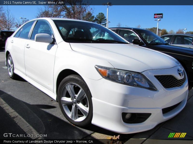 Super White / Ash 2011 Toyota Camry SE
