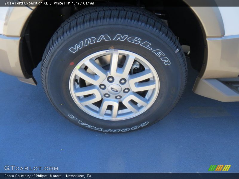 White Platinum / Camel 2014 Ford Expedition XLT