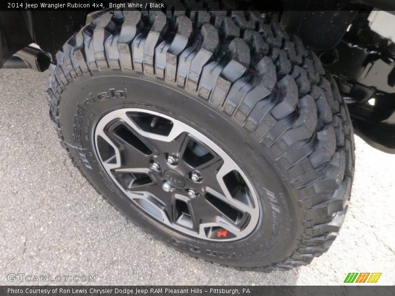 Bright White / Black 2014 Jeep Wrangler Rubicon 4x4