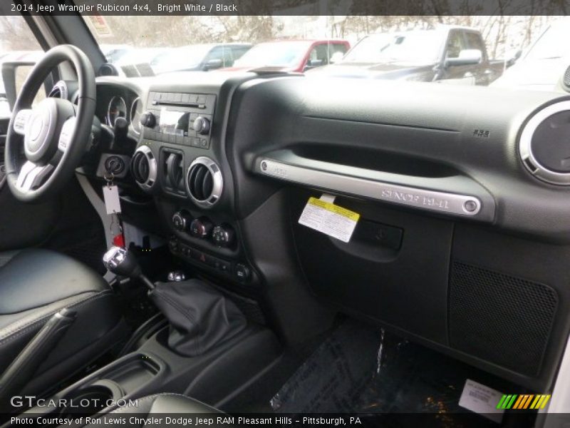 Bright White / Black 2014 Jeep Wrangler Rubicon 4x4