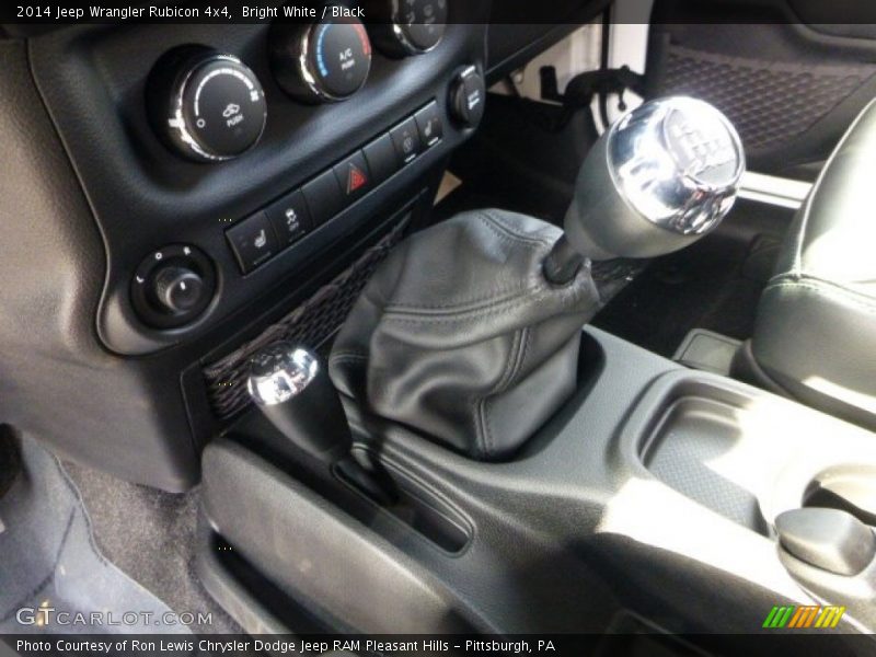 Bright White / Black 2014 Jeep Wrangler Rubicon 4x4