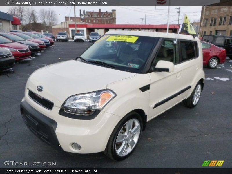 Dune Beige / Sand/Black Houndstooth Cloth 2010 Kia Soul !