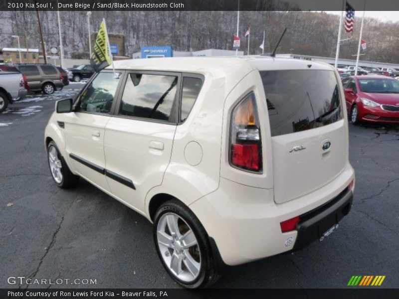 Dune Beige / Sand/Black Houndstooth Cloth 2010 Kia Soul !