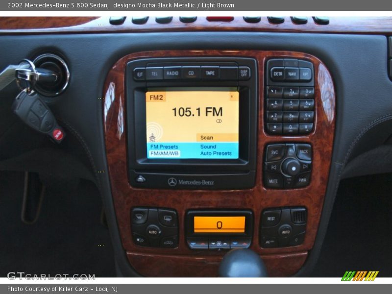 Controls of 2002 S 600 Sedan