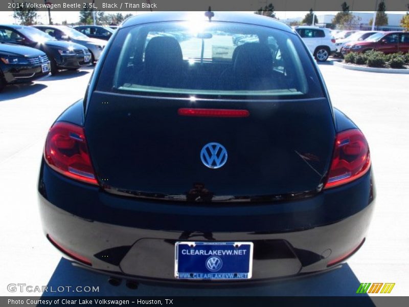 Black / Titan Black 2014 Volkswagen Beetle 2.5L