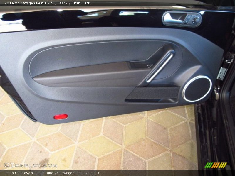 Black / Titan Black 2014 Volkswagen Beetle 2.5L