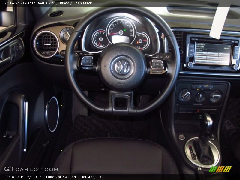 Black / Titan Black 2014 Volkswagen Beetle 2.5L
