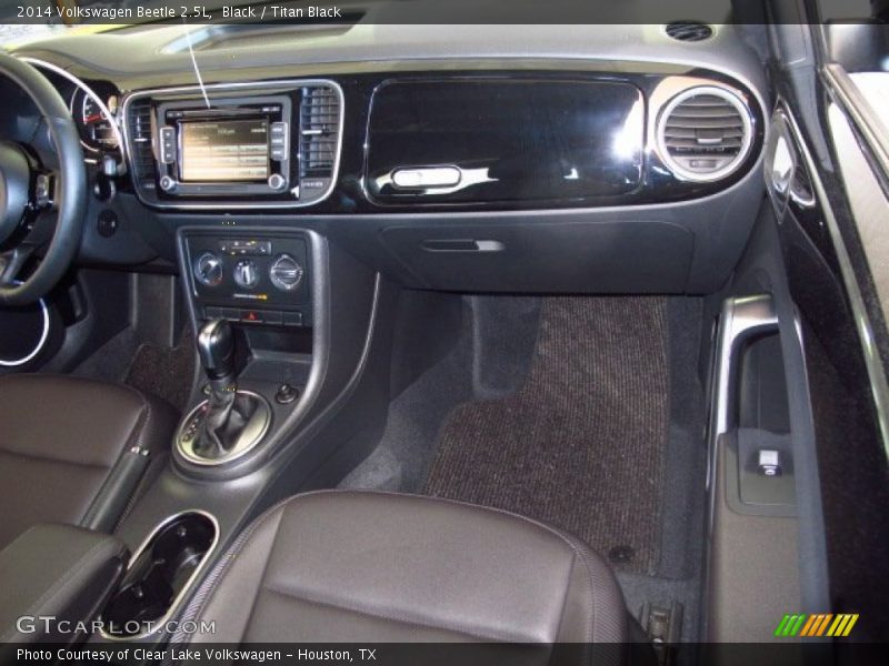 Black / Titan Black 2014 Volkswagen Beetle 2.5L
