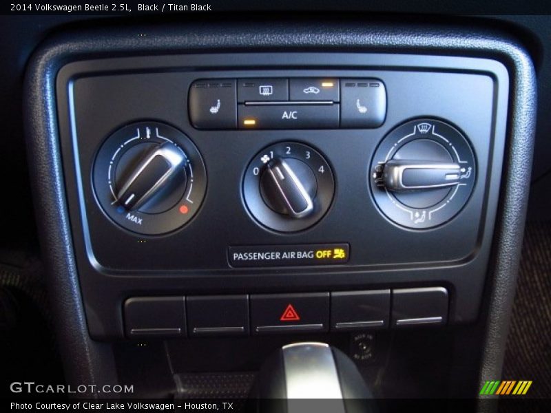 Black / Titan Black 2014 Volkswagen Beetle 2.5L