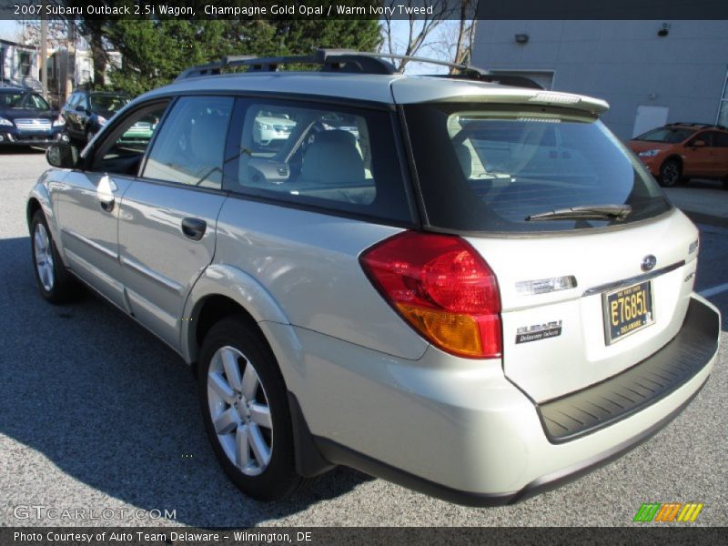 Champagne Gold Opal / Warm Ivory Tweed 2007 Subaru Outback 2.5i Wagon