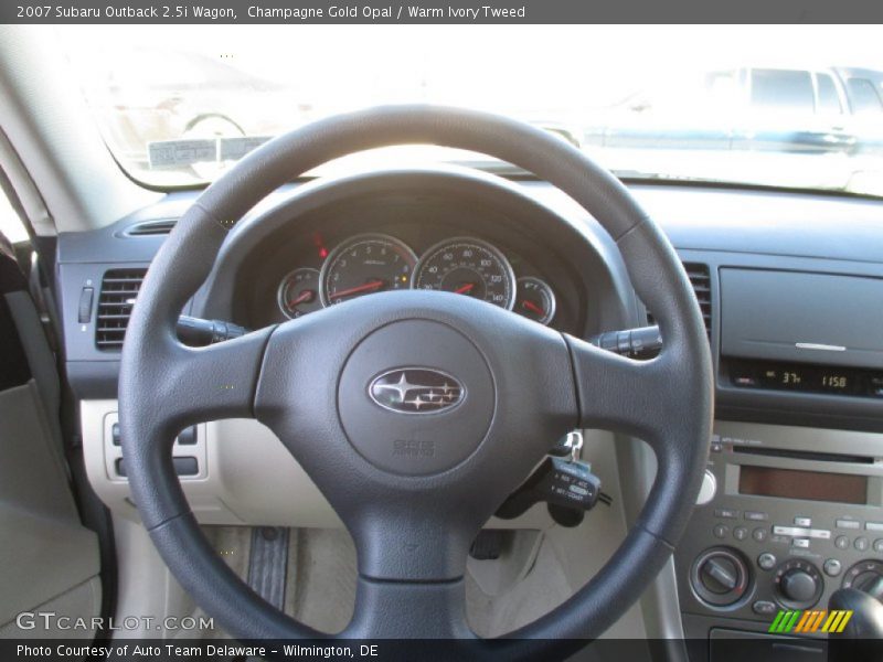 Champagne Gold Opal / Warm Ivory Tweed 2007 Subaru Outback 2.5i Wagon