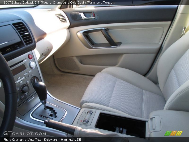 Champagne Gold Opal / Warm Ivory Tweed 2007 Subaru Outback 2.5i Wagon