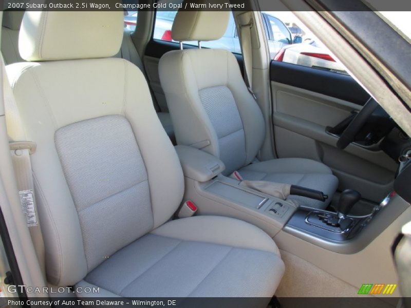 Champagne Gold Opal / Warm Ivory Tweed 2007 Subaru Outback 2.5i Wagon