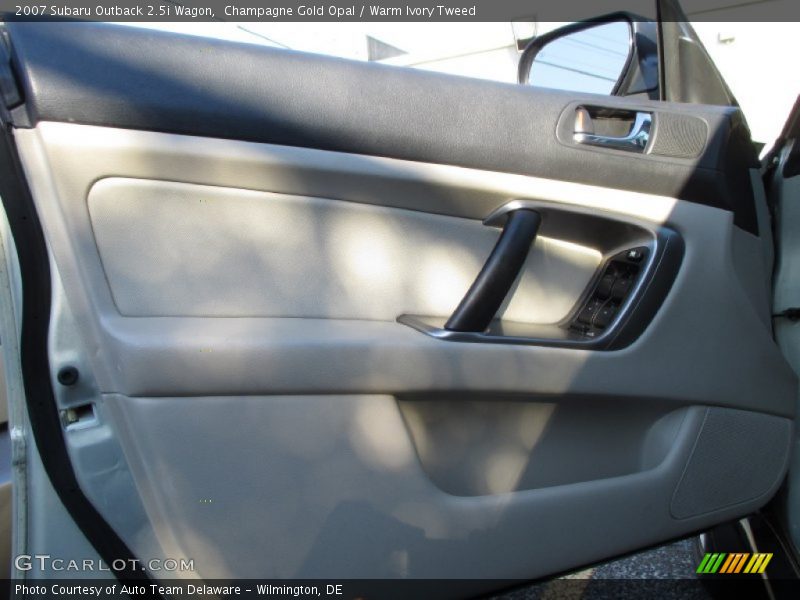 Champagne Gold Opal / Warm Ivory Tweed 2007 Subaru Outback 2.5i Wagon