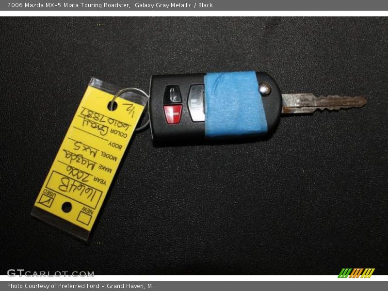 Galaxy Gray Metallic / Black 2006 Mazda MX-5 Miata Touring Roadster