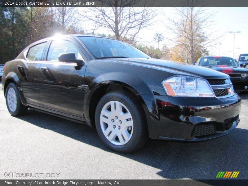 Front 3/4 View of 2014 Avenger SE