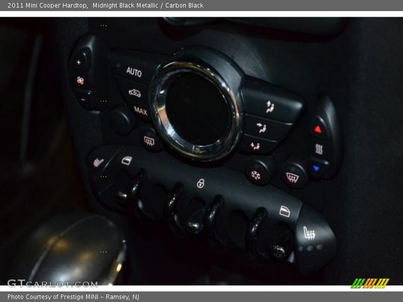 Midnight Black Metallic / Carbon Black 2011 Mini Cooper Hardtop