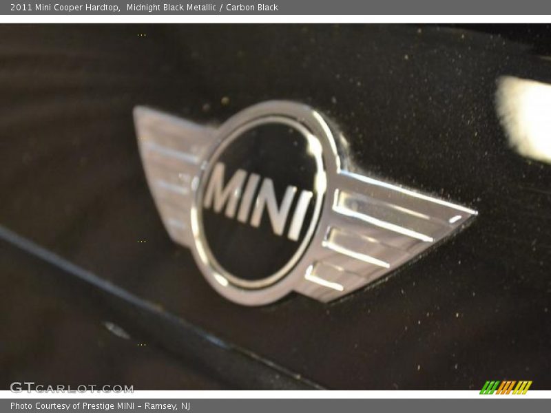 Midnight Black Metallic / Carbon Black 2011 Mini Cooper Hardtop