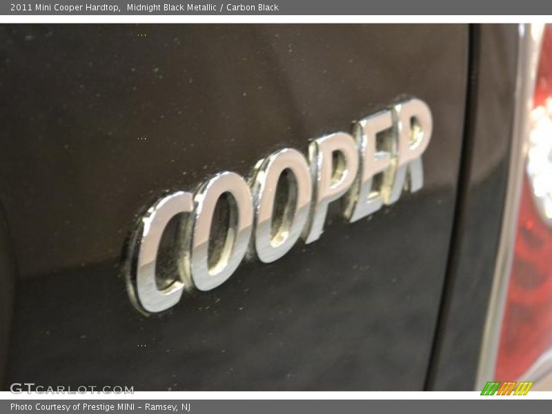 Midnight Black Metallic / Carbon Black 2011 Mini Cooper Hardtop