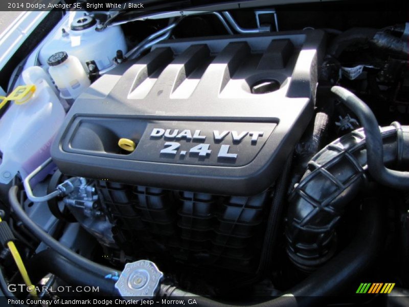 Bright White / Black 2014 Dodge Avenger SE