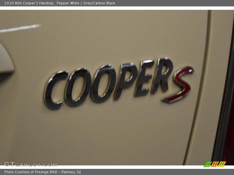 Pepper White / Grey/Carbon Black 2010 Mini Cooper S Hardtop