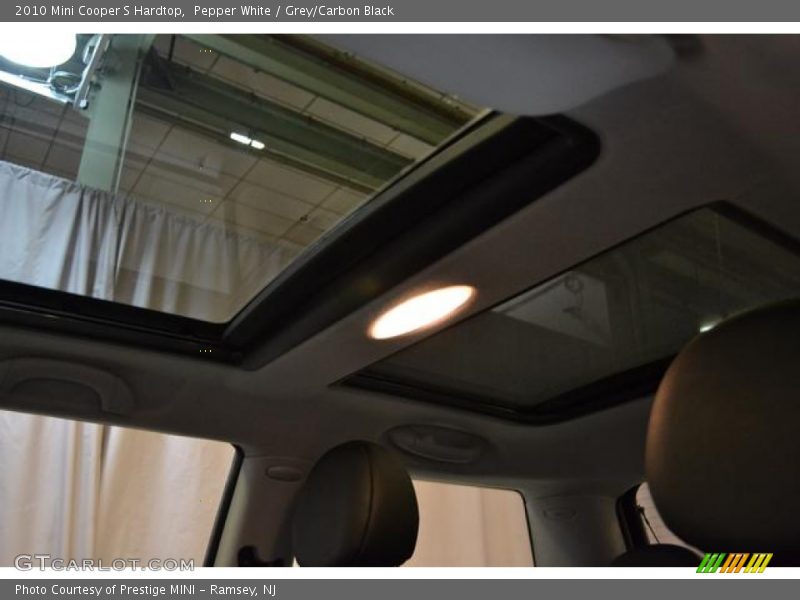 Pepper White / Grey/Carbon Black 2010 Mini Cooper S Hardtop