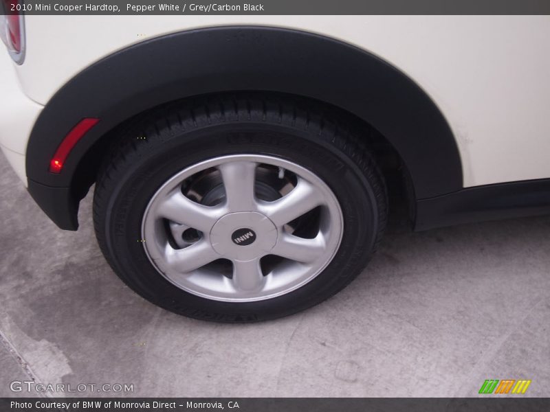 Pepper White / Grey/Carbon Black 2010 Mini Cooper Hardtop