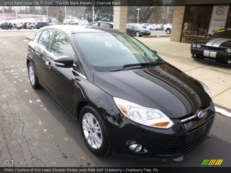 Tuxedo Black Metallic / Charcoal Black 2012 Ford Focus SEL 5-Door