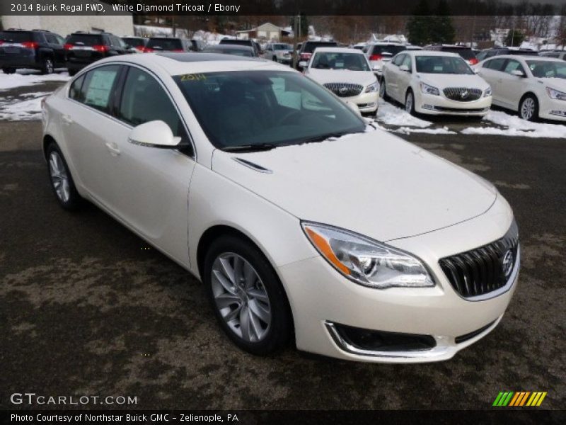 Front 3/4 View of 2014 Regal FWD