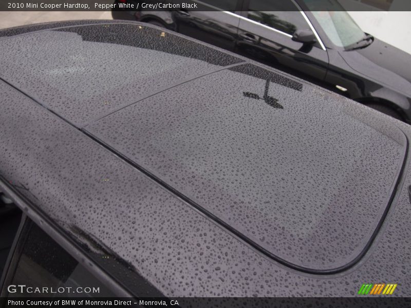 Pepper White / Grey/Carbon Black 2010 Mini Cooper Hardtop